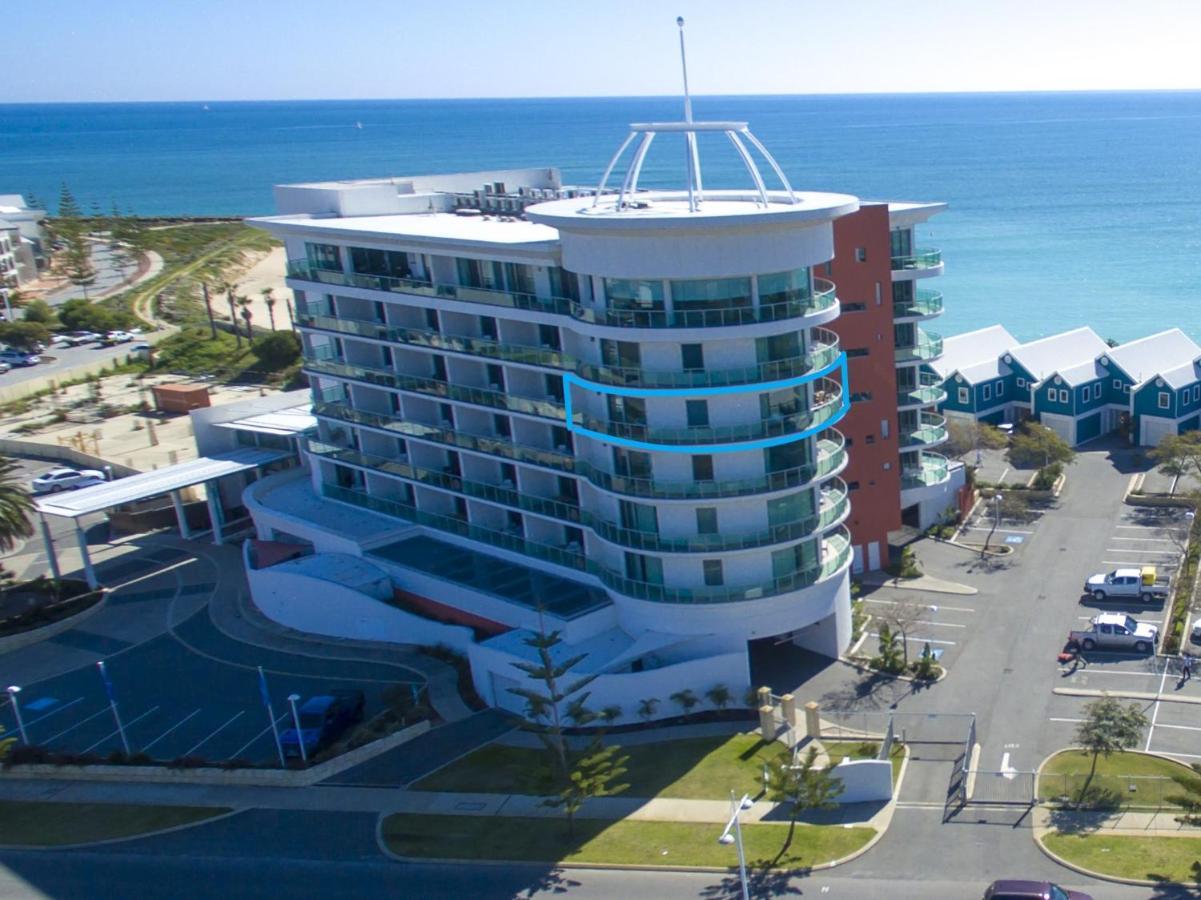 An Ocean,Beachfront And Pool View Apartment 210 Mandurah Exteriör bild
