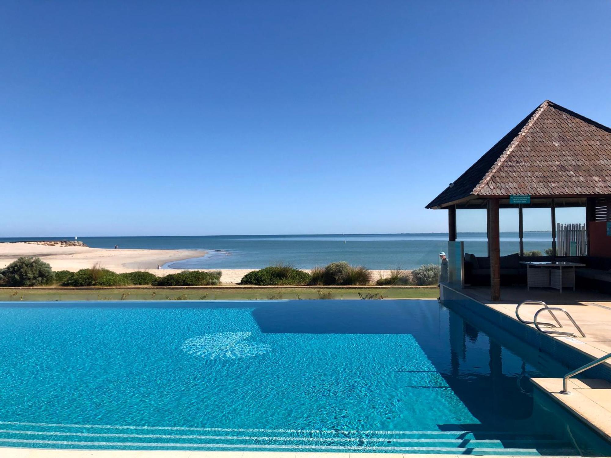 An Ocean,Beachfront And Pool View Apartment 210 Mandurah Exteriör bild