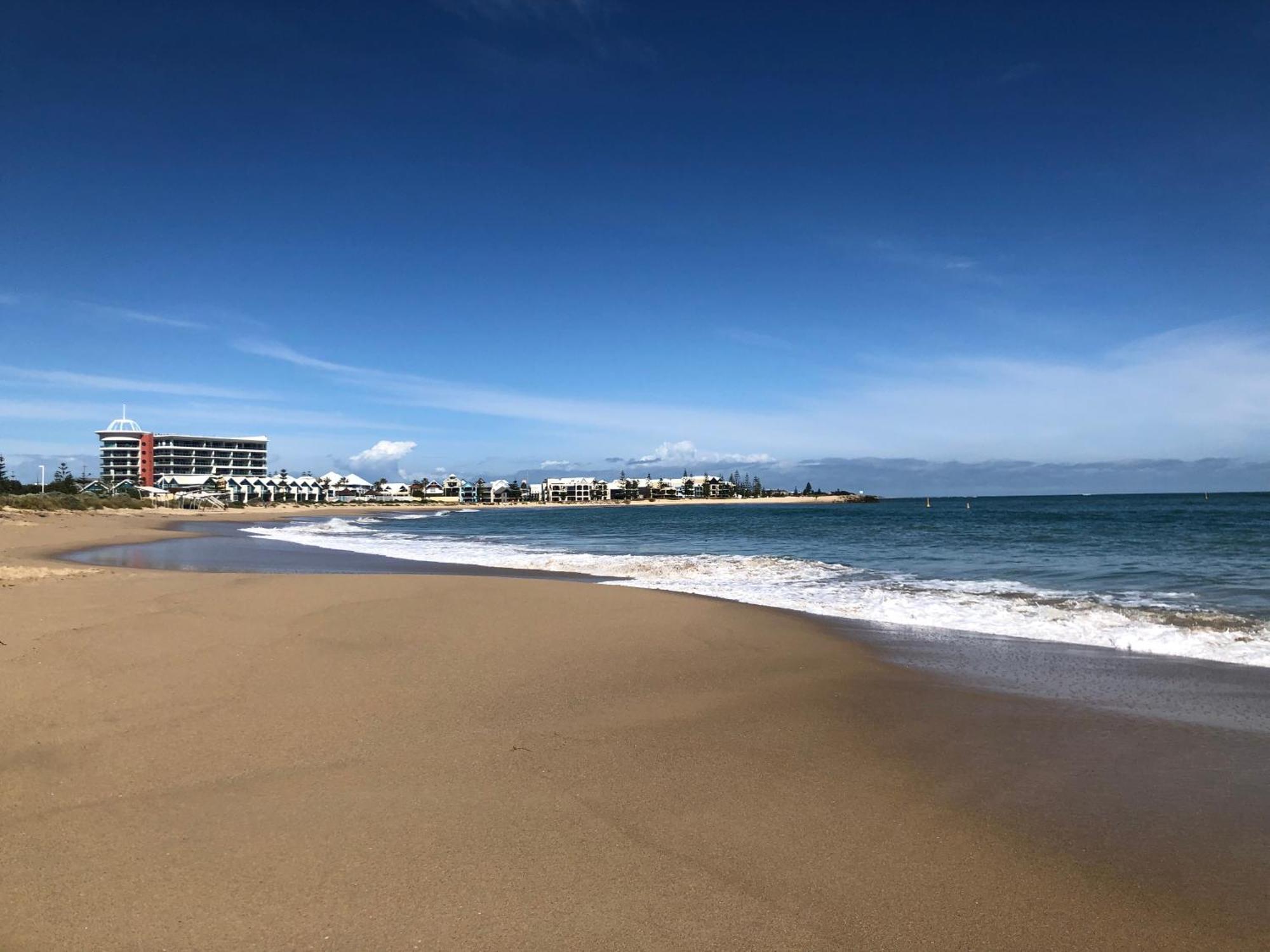 An Ocean,Beachfront And Pool View Apartment 210 Mandurah Exteriör bild