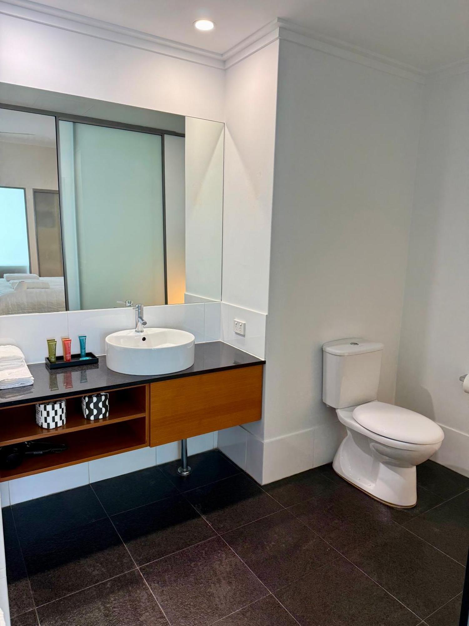 An Ocean,Beachfront And Pool View Apartment 210 Mandurah Exteriör bild