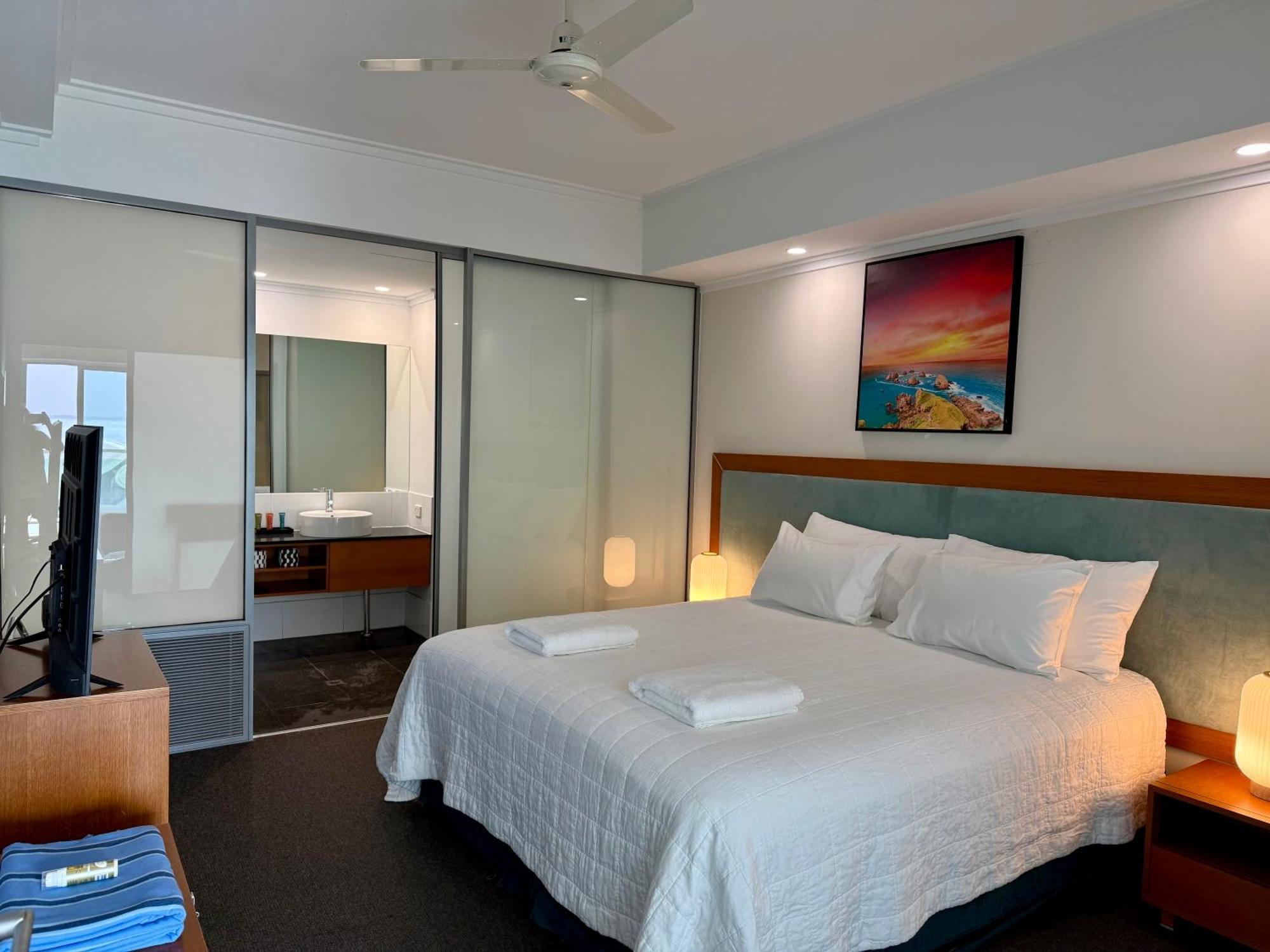 An Ocean,Beachfront And Pool View Apartment 210 Mandurah Exteriör bild