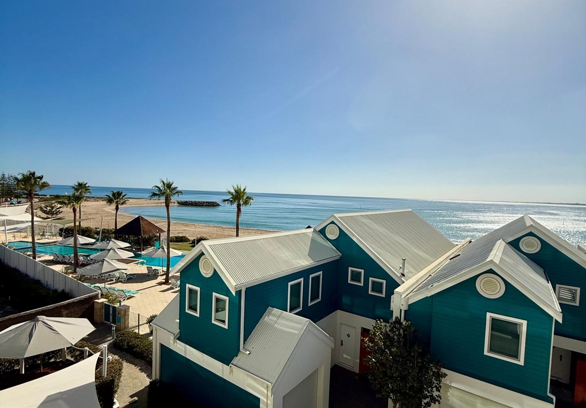 An Ocean,Beachfront And Pool View Apartment 210 Mandurah Exteriör bild