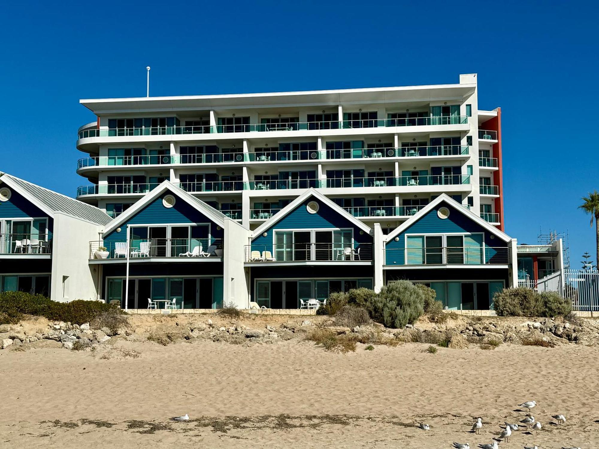 An Ocean,Beachfront And Pool View Apartment 210 Mandurah Exteriör bild